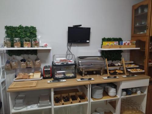 อาหารและเครื่องดื่ม, Puente Azud in อวิเลส