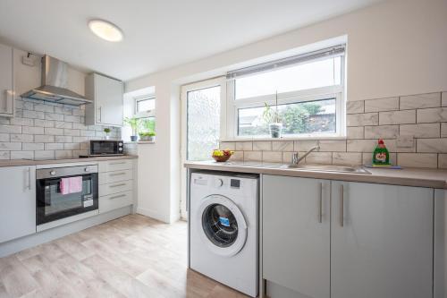 Silver Street by Ty SA