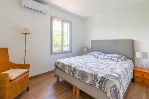 Maison au calme absolu proche de la mer in La Mole