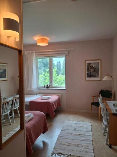 Varsta logi in แฮร์เนอซานด์