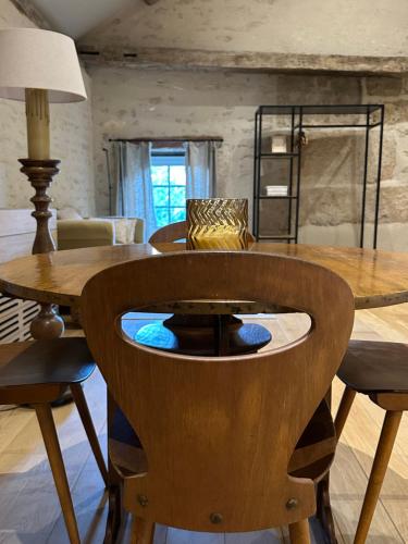 บริการและสิ่งอำนวยความสะดวก, Châteauneuf Suites (Chateauneuf Suites) in ปูยี-ออง-โอซัว