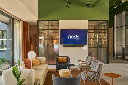 Shared lounge/TV area, Node Madrid Carabanchel in Carabanchel