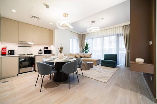 Family Escape | 2BR + Lagoon | Dubai Creek, Dubaj