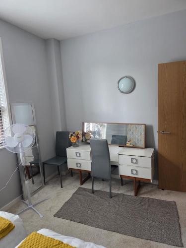 Luxury City Center Apartment, Liverpool (photo 3)