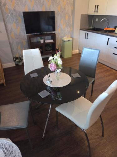 Luxury City Center Apartment, Liverpool (photo 4)
