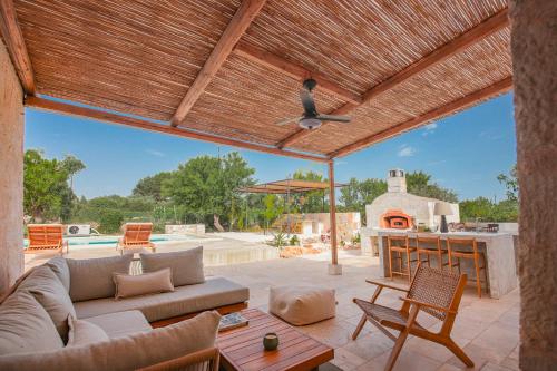 Létesítmények, TD Trullo Titiro w/ Wine Cellar, Vineyard & Pool in Traghetto