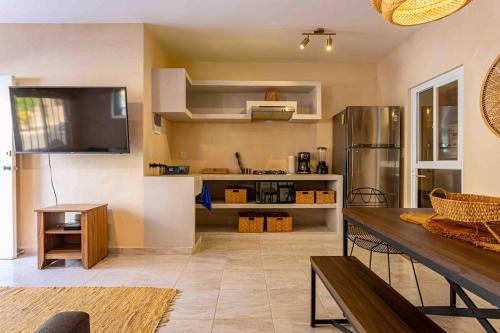 BEACH BOHO CONDO - 3 Rec Completely New in San Miguelito