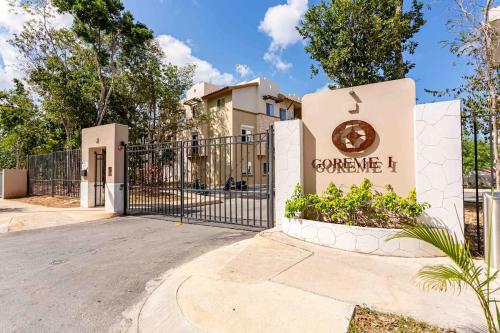 BEACH BOHO CONDO - 3 Rec Completely New in San Miguelito