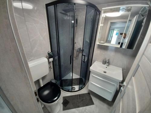 Vile Park Studio Apartments - image 13