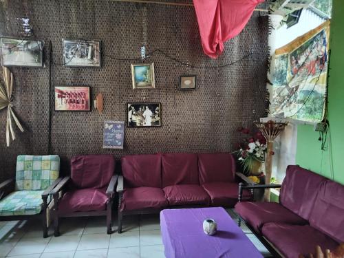 Karen Tibura Homestay in Kota Padawan