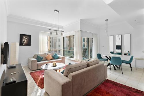 Sleek and Spacious 2BR at Dubai Marina, Near Beach, Dubái (foto 3)