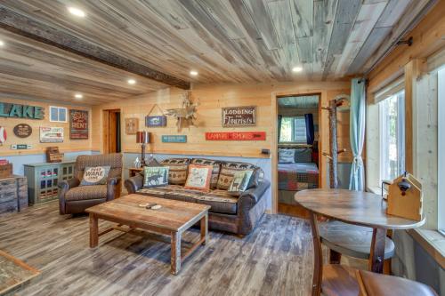 Pequot Lakes Cabin with Dock on Loon Lake! in Pequot Lakes, USA