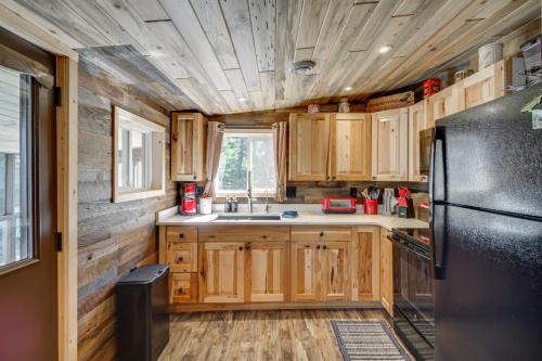 Pequot Lakes Cabin with Dock on Loon Lake! in Pequot Lakes, USA