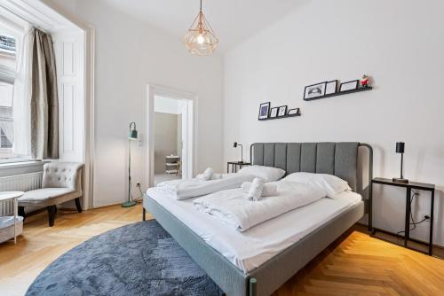 One-Bedroom Apartment image 10