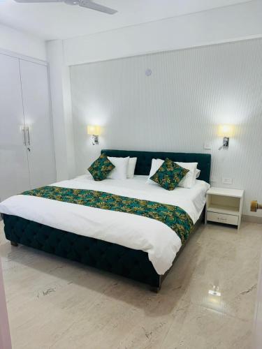 Luxury Studio Knowledge Park 3 Greater Noida - image 2