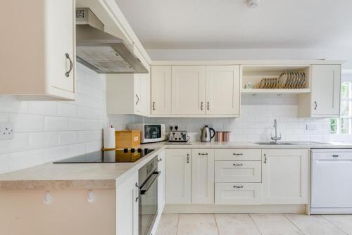 Iekārtas, 2 Bed in Yatton oc-s32603 in Aymestrey