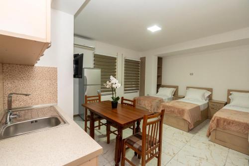 Triple Room with Private Bathroom image 1