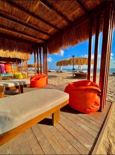 2 BRs Chalet in Helnan Resort with access to the sea and Pools, Port Said (fotografie 10)