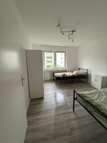 Monteurwohnung bei Köln,Düsseldorf WLAN, Parkplatz, Küche, Handtücher (Monteurwohnung bei Koln,Dusseldorf WLAN, Parkplatz, Kuche, Handtucher) in Monheim am Rhein