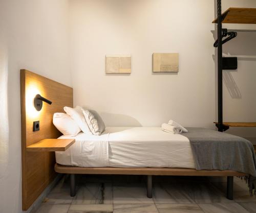 Single Room image 3