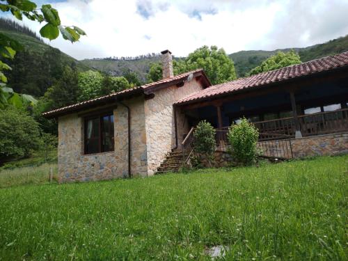 Casa Trasgu de Tornín-Cangas de Onís- Enjoy life in Asturias