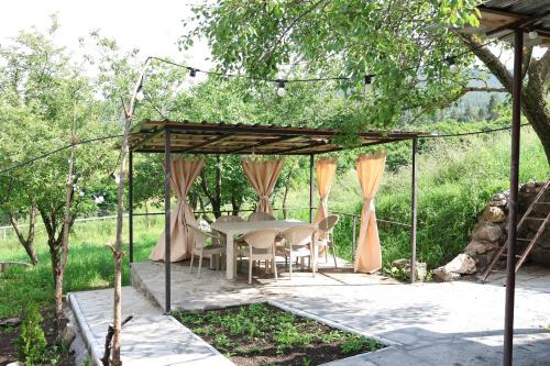 المرافق, Tesaran Stepanavan Guest House, Apart Hotel in Stepʼanavan