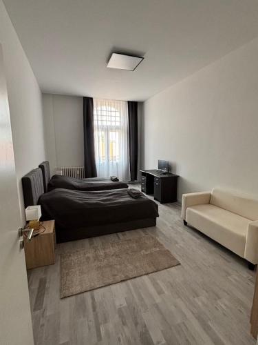 Újszerű, jól felszerelt lakás a város szîvében, ingyenes parkolással!, Дебрецен (фото 4)