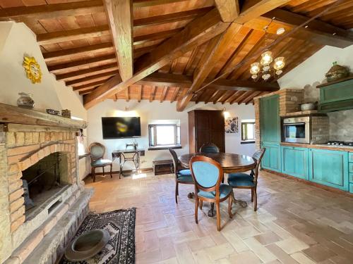 Casale Torresquadrata in Rosceto Le Cinque Torri