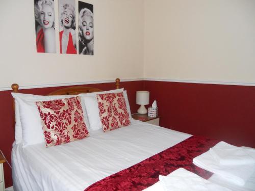 All Seasons Guest House - image 4