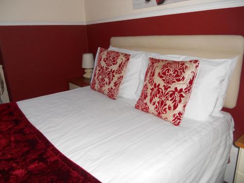 All Seasons Guest House - image 11