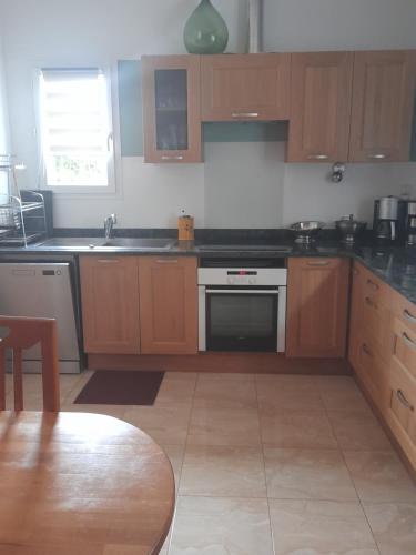 Villa Cyprès 5 chambres aires de jeux, forêt, accessibilité PMR (Villa Cypres 5 chambres aires de jeux, foret, accessibilite PMR) in Gaja-et-Villedieu