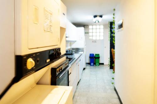 Africa house-Casa Hotel Laureles-La70, Medellín (Foto 4)
