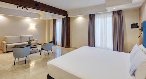 Superior Double Room image 4