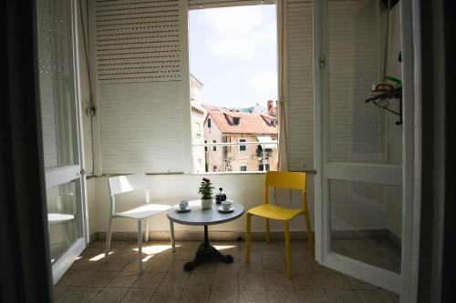 Luxury living Apartments 3