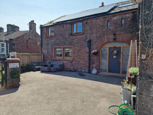 Fairladies Barn Guest House - image 9