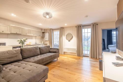 Your Perfect 1 Bed Escape in Windsor - By Tempstay, Windsor (Foto 6)