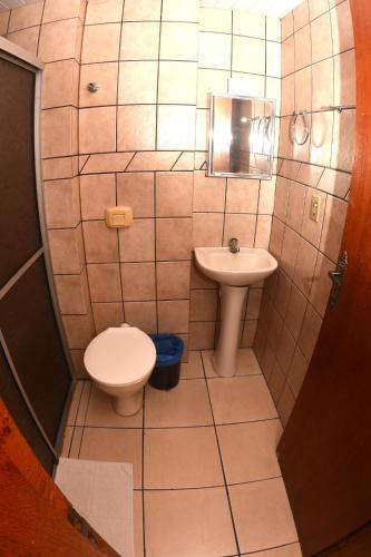 Double Room image 3