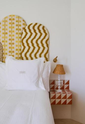 Standard Double Room image 3