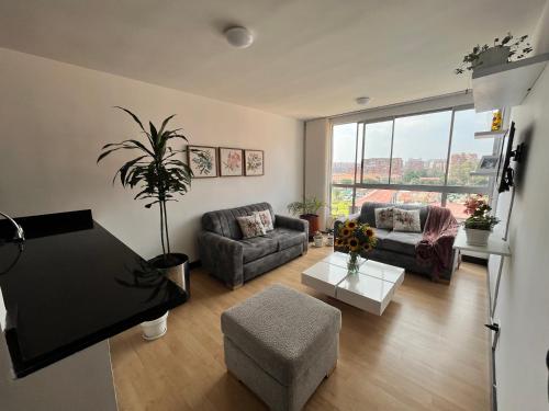 Cómoda Habitación Privada Con Baño, Piscina & Gym