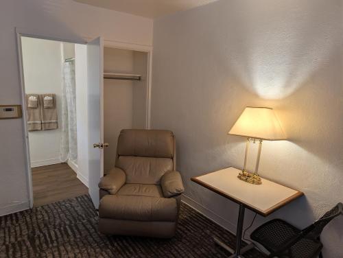 Terry Point Motel - image 7