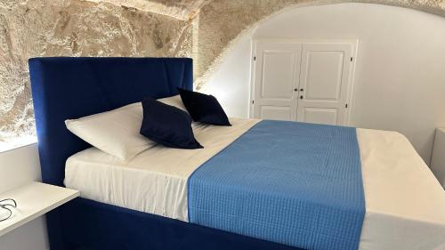 Deluxe King Room image 3