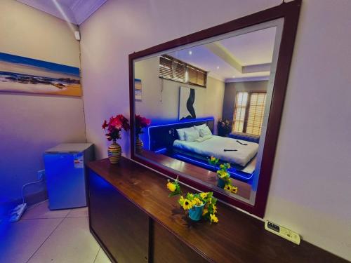 GSpot94-GardenSpot94 Room Type - King Studio with Sofa Bed