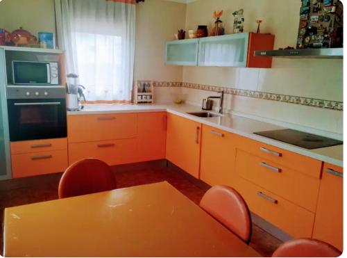 Acogedora casa con jardín (Acogedora casa con jardin) in Villares de la Reina