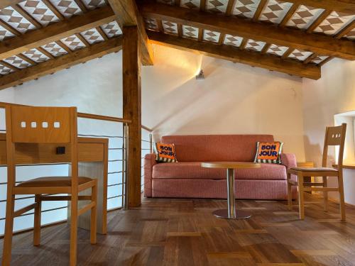 SMARTnoOK Rooms and Apartment in Kojsko