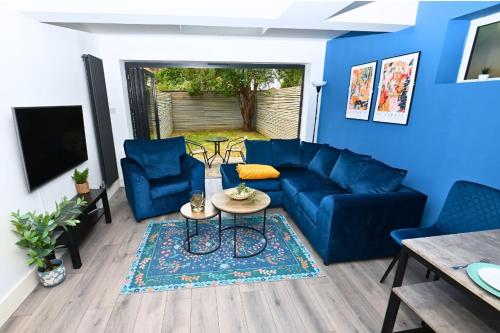 Elegant 5 Bedroom Home-Family-Friendly - Free WiFi - Parking gîte à louer Gatwick Manor