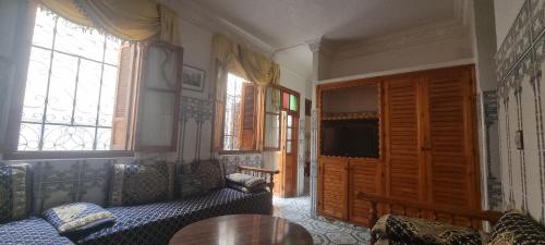 공용 라운지/TV 시청 구역, Zagour Houses in 아실라