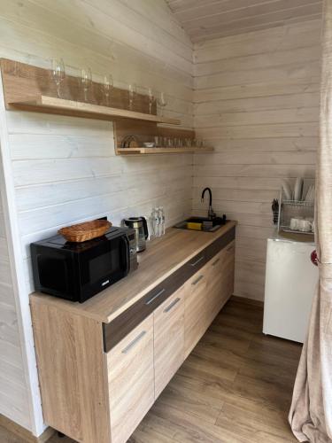 Konyha, Райське містечко «Акваторія» (Раиське містечко «Акваторія») in Teterivka