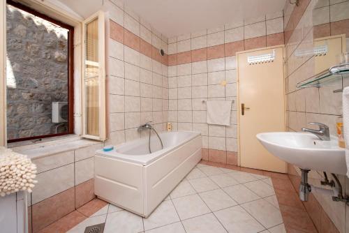 Split Ann Apartments, Split (foto 9)