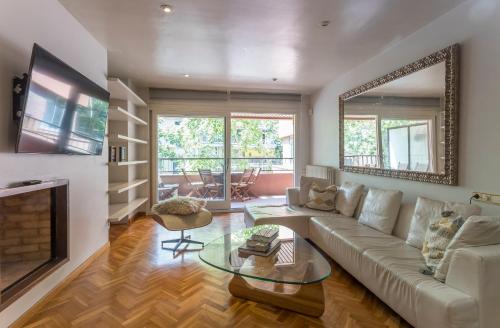 Apartment with Terrace image 3