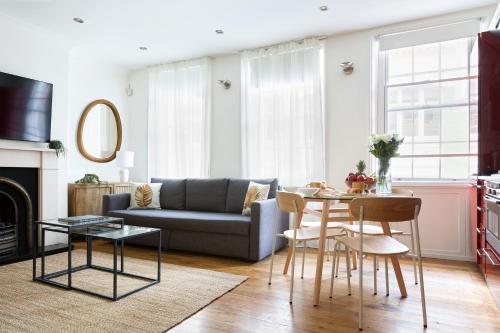 Modern Carnaby Soho 1BR Apartment with AC, London